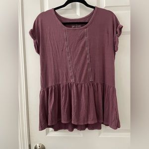 American Eagle mauve flowy tee